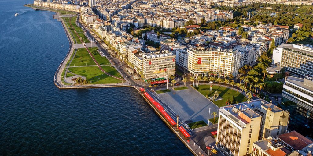 İzmir Yaşar Üniversitesi